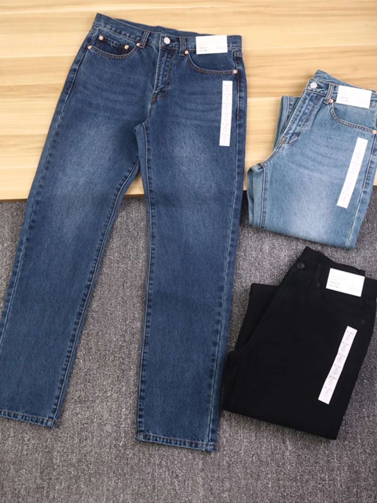 Узкие прямые мужские джинсы из чистого хлопка, повседневные брюки, модные классические синие джинсовые брюки на весну и осень
Узкие прямые мужские джинсы из чистого хлопка, повседневные брюки, модные классические синие джинсовые брюки на весну и осень