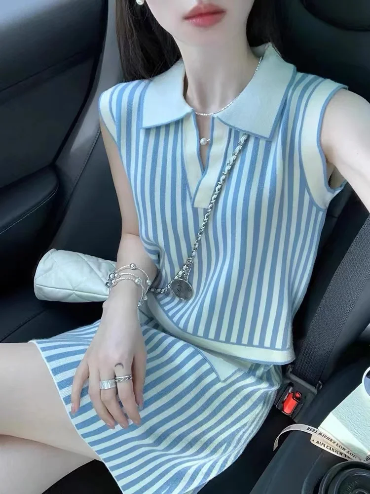 French Chic Striped Crop Knitted Tank T-shirt Women Casual Polo Collar Vest Tops+High Waist ButtonsPockets A-line Skirts Suits
French Chic Striped Crop Knitted Tank T-shirt Women Casual Polo Collar Vest Tops+High Waist ButtonsPockets A-line Skirts Suits