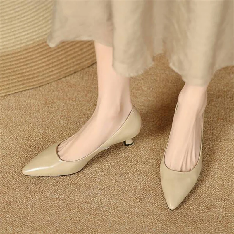 Classic Pumps For Women Real Leather 5.5cm High Heels Spring Shoes 2025 Ins Fashion Pointy Toe Office Daily Dressy GU02
Classic Pumps For Women Real Leather 5.5cm High Heels Spring Shoes 2025 Ins Fashion Pointy Toe Office Daily Dressy GU02