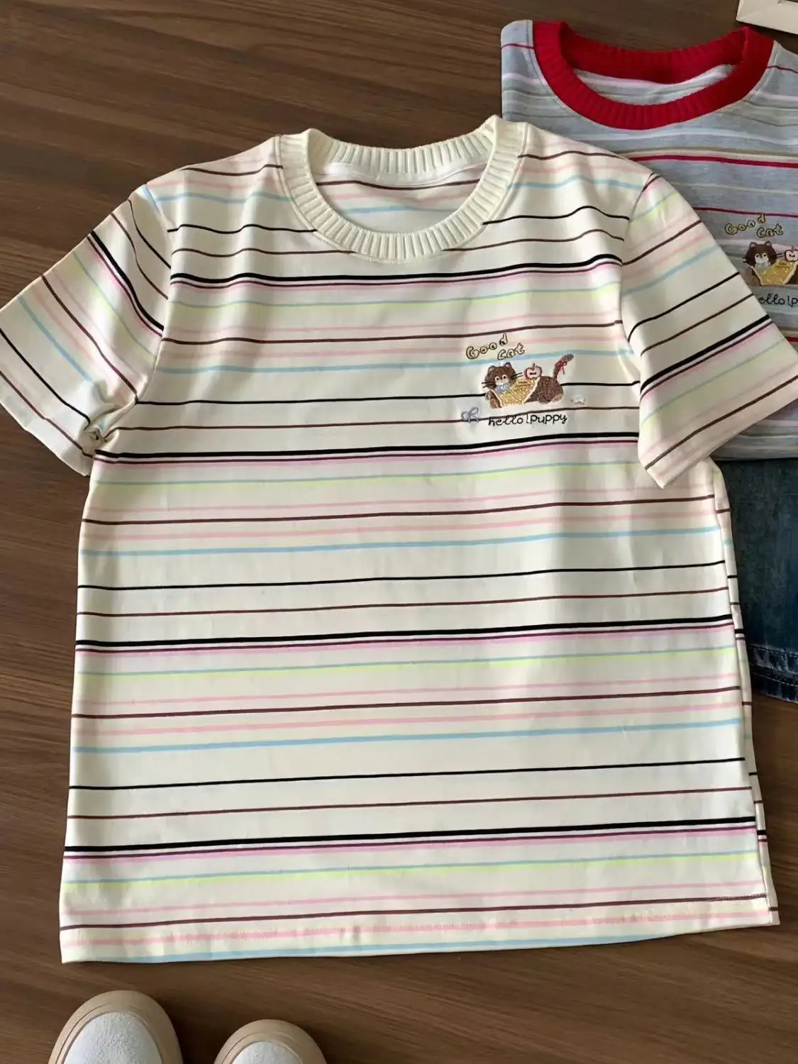 Embroidered Kitten Colorful Striped Loose T-shirt Women Summer New Sweet Casual Cute Short-sleeved Women
Embroidered Kitten Colorful Striped Loose T-shirt Women Summer New Sweet Casual Cute Short-sleeved Women