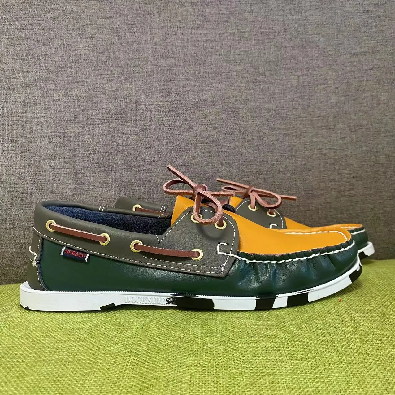 Sebago Homme Men Genuine Leather Driving Shoes,Docksides Classic Boat Shoe,Brand Design Flats Loafers For Men AB307
Sebago Homme Men Genuine Leather Driving Shoes,Docksides Classic Boat Shoe,Brand Design Flats Loafers For Men AB307