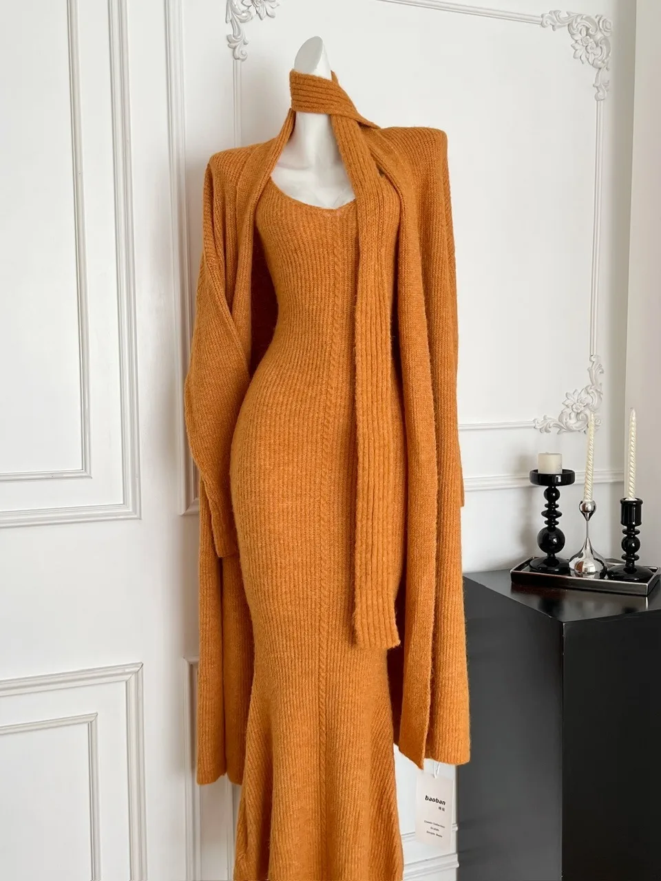 Retro Knitted Cardigan And Fish Tail Dress Two Piece Set for Women Autumn Winter Fashion Slimming Effect Elegant Style
Retro Knitted Cardigan And Fish Tail Dress Two Piece Set for Women Autumn Winter Fashion Slimming Effect Elegant Style