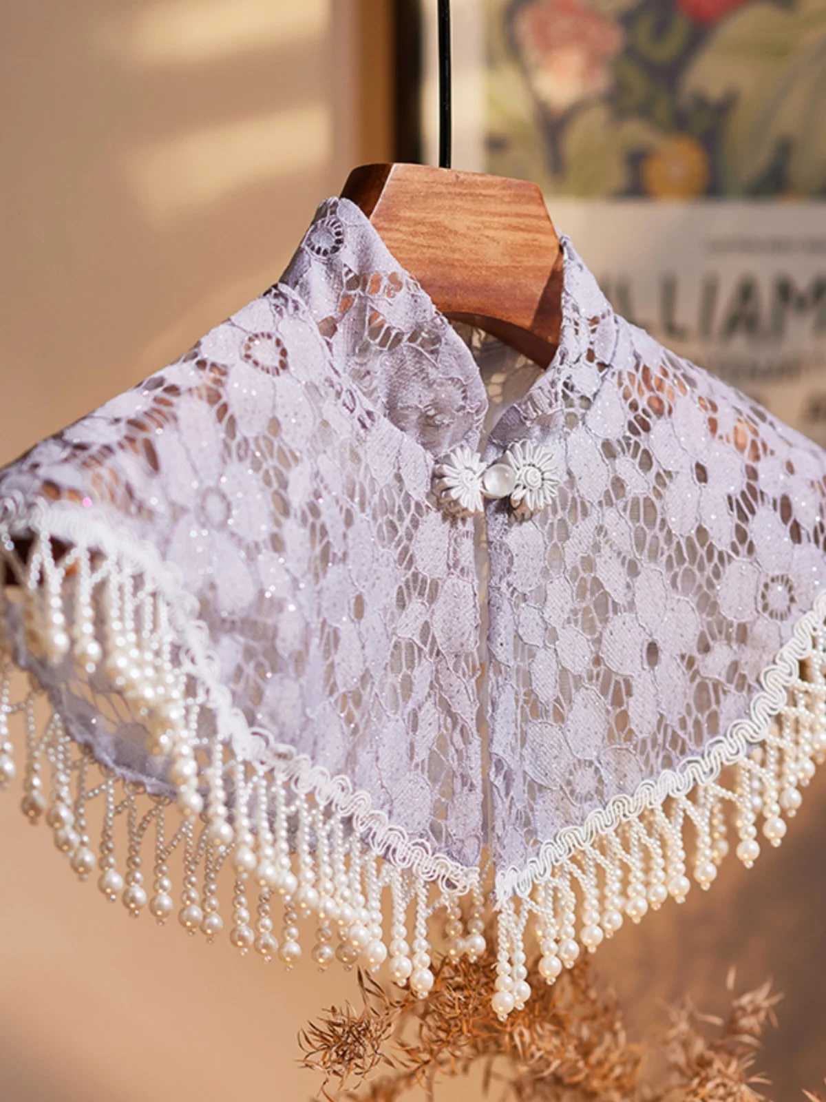 New Lace awl Versatile Thin Super Fairy ort Coat Retro Bead Embroidery Tassel Match Ma Face Skirt Original Desi...
New Lace awl Versatile Thin Super Fairy ort Coat Retro Bead Embroidery Tassel Match Ma Face Skirt Original Desi...