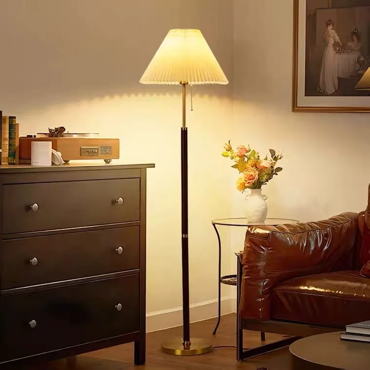 Mid-Century Pleated Floor Lamp - Retro Luxe Lighting for Living Room Sofa/Bedside & Creative Minimalist Spaces
Mid-Century Pleated Floor Lamp - Retro Luxe Lighting for Living Room Sofa/Bedside & Creative Minimalist Spaces