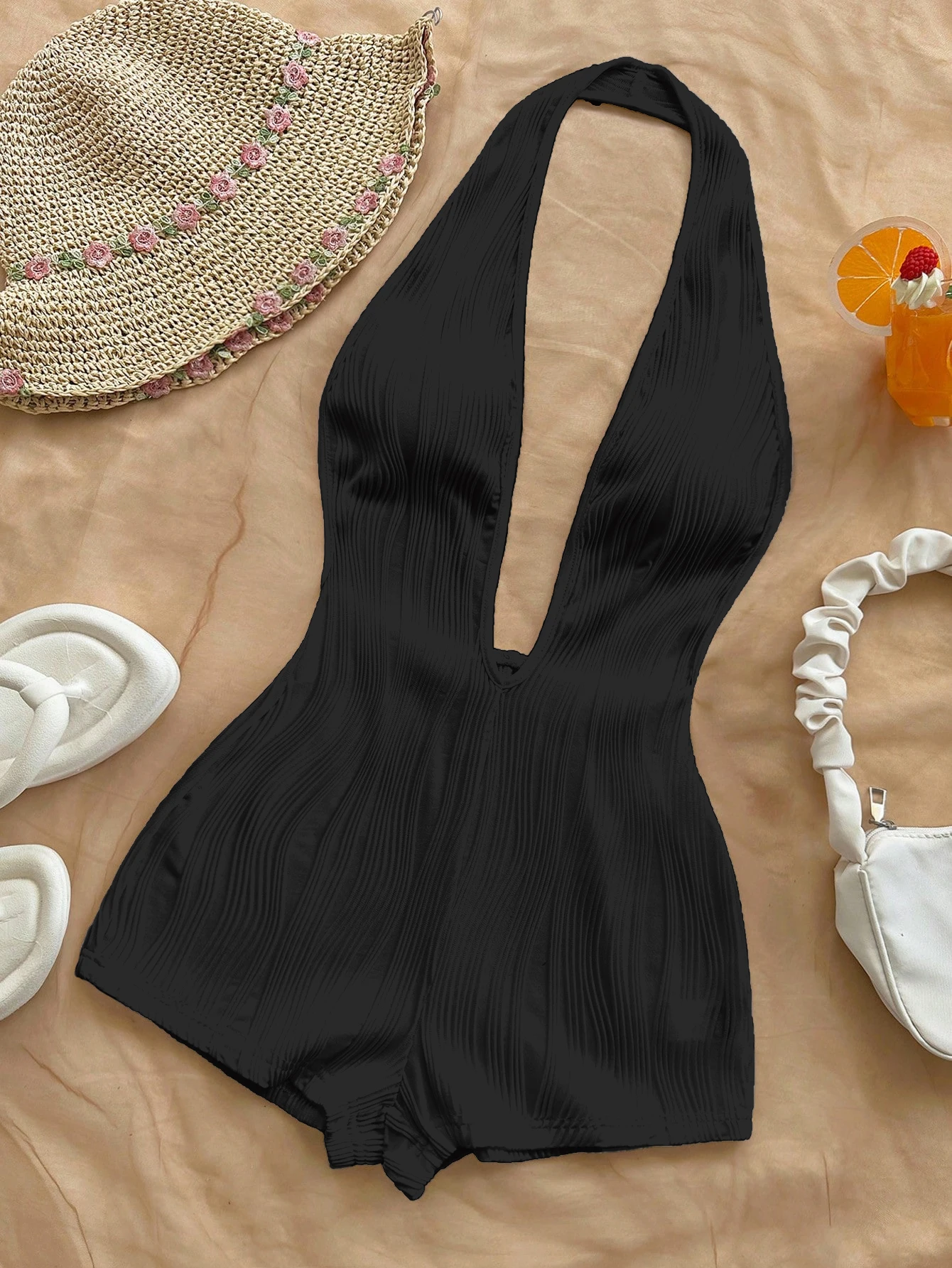 Vacation Halter Neck One-Piece Swimsuit for Women, Black Deep V, Sexy Style, Perfect for Beach Photos
Vacation Halter Neck One-Piece Swimsuit for Women, Black Deep V, Sexy Style, Perfect for Beach Photos