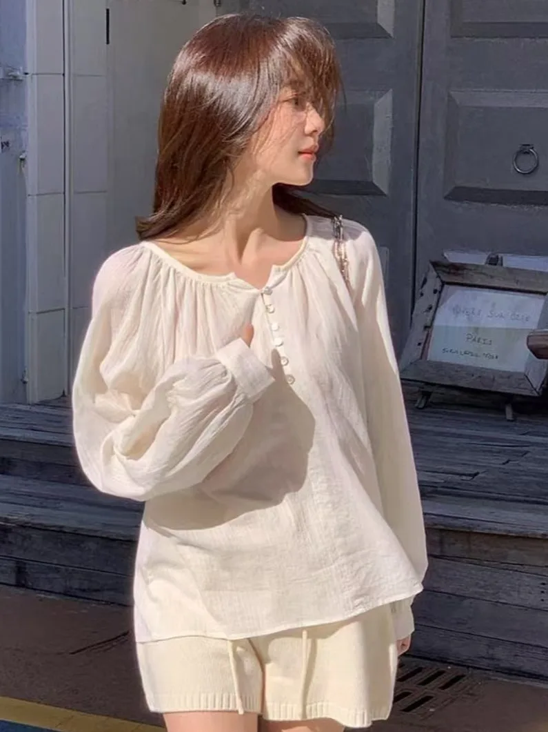 Laid-ba Sle Women's Long Sve Loose Fit round Ne ell Button irt Korean Faion Autumn Season Slimming Top 
Laid-ba Sle Women's Long Sve Loose Fit round Ne ell Button irt Korean Faion Autumn Season Slimming Top