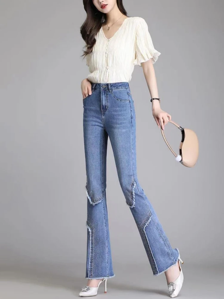 Spring Autumn 2026 Women's High Waist Flare Jeans Slim Fit Stretch Denim Trousers with Rhinestone Raw Hem Design
Spring Autumn 2026 Women's High Waist Flare Jeans Slim Fit Stretch Denim Trousers with Rhinestone Raw Hem Design