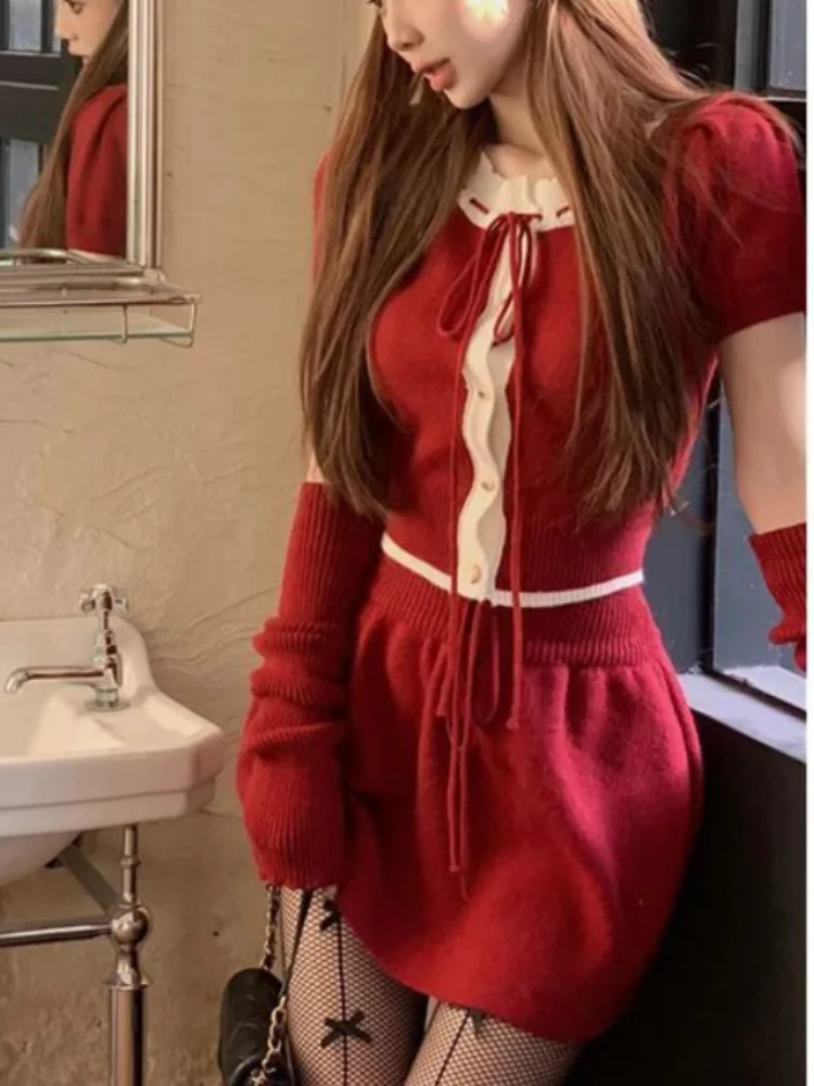 Christmas Elegant 2 Piece Set Women Bow Patchwork Design Sweet Skirt Suit Female Korean Solid Casual Preppy Style Y2k Set 2024
Christmas Elegant 2 Piece Set Women Bow Patchwork Design Sweet Skirt Suit Female Korean Solid Casual Preppy Style Y2k Set 2024
