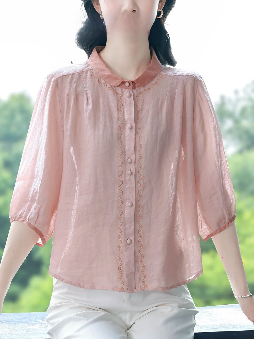 Ladies Cotton Linen Embroidered Shirt Loose Fit Summer New Style Mom Fashionable Top Belly Covering Tunic Sleeveless Blouse
Ladies Cotton Linen Embroidered Shirt Loose Fit Summer New Style Mom Fashionable Top Belly Covering Tunic Sleeveless Blouse