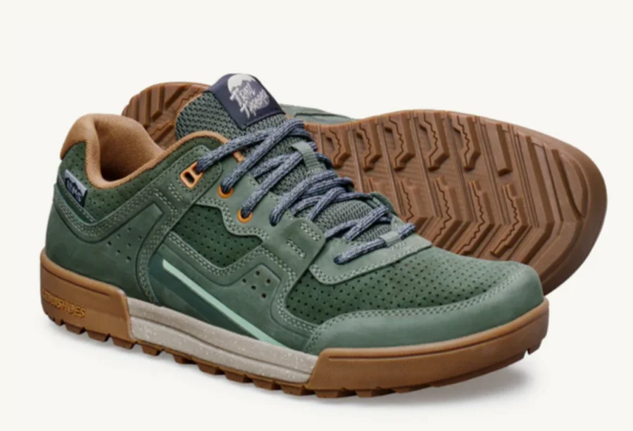 Low-Top Wide-Headed Casual Hiking Shoes Leather Outdoor Walking Boots Anti-Slip Grip Universal Lace-Up Leisure Footwear
Low-Top Wide-Headed Casual Hiking Shoes Leather Outdoor Walking Boots Anti-Slip Grip Universal Lace-Up Leisure Footwear