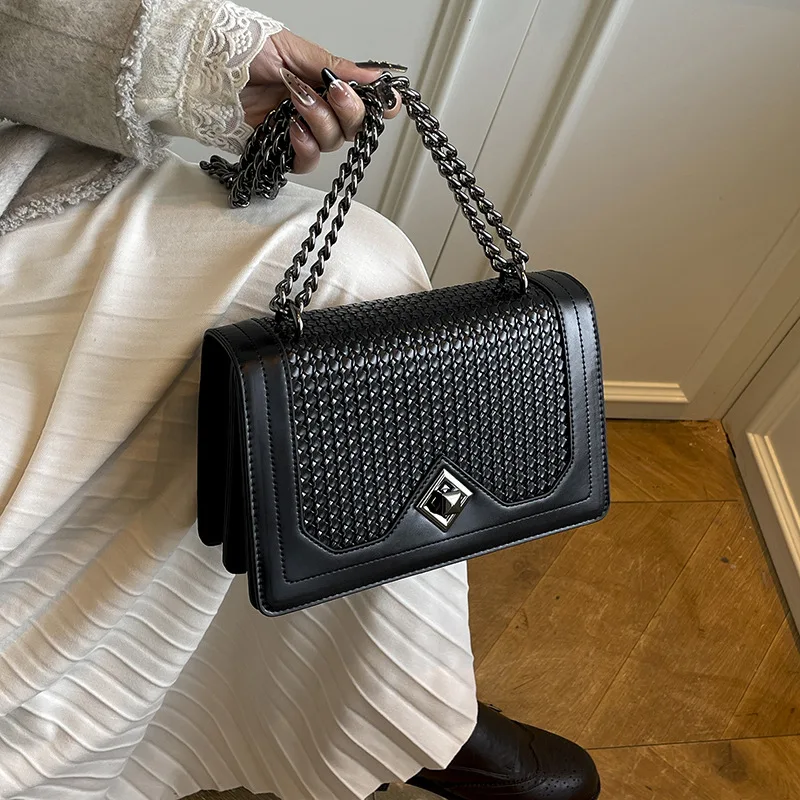 High-end Retro Chain Crossbody Small Square Bag, 2026 New Double Layer Shoulder Bag Versatile Daily Women's Handbag
High-end Retro Chain Crossbody Small Square Bag, 2026 New Double Layer Shoulder Bag Versatile Daily Women's Handbag
