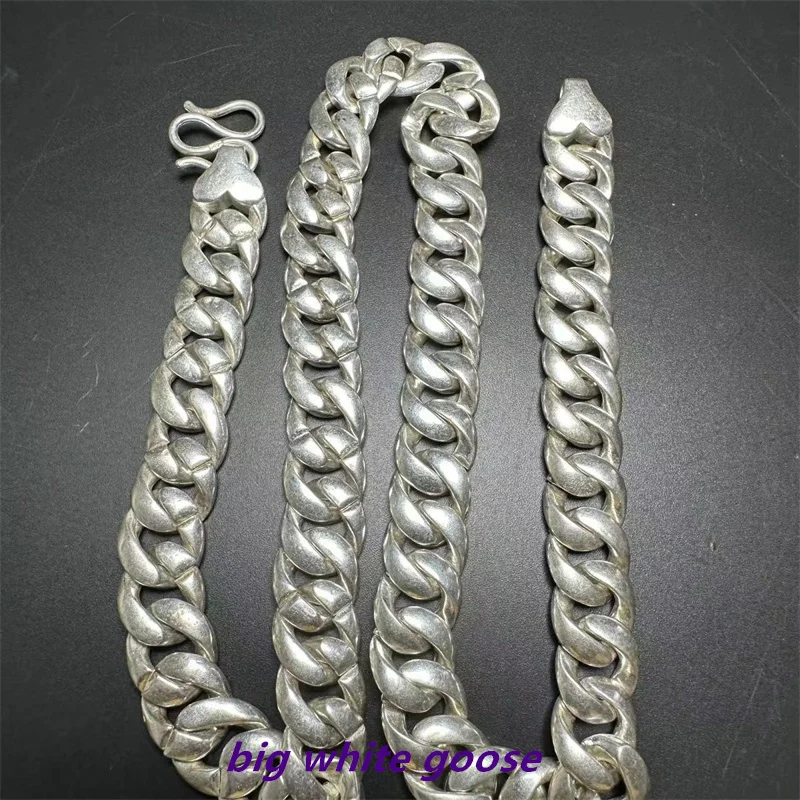 Mai Chuang/ Hand-made/ China Tibetan Silver Folk Simple Necklace Pendant Fashion Personalized Men and Women Amulet Gift 1
Mai Chuang/ Hand-made/ China Tibetan Silver Folk Simple Necklace Pendant Fashion Personalized Men and Women Amulet Gift 1
