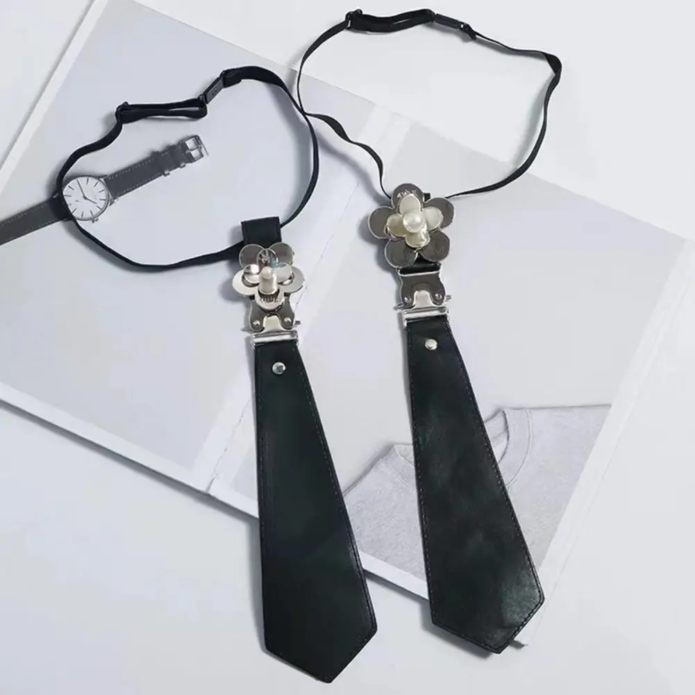 Imitation Leather Tie Punk Style Faux Leather Necktie with Metal Buckle Faux Pearl Flower Design Adjustable Japanese for Women's
Imitation Leather Tie Punk Style Faux Leather Necktie with Metal Buckle Faux Pearl Flower Design Adjustable Japanese for Women's