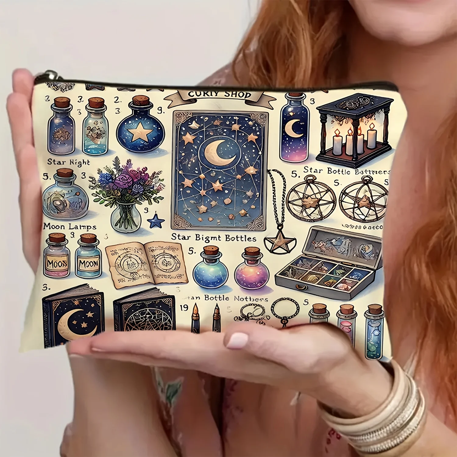 Сумка для карт Таро с ярким космическим дизайном, из прочного полиэстера, компактная и портативная, для ежедневного использования или в качестве дорожной сумки
Сумка для карт Таро с ярким космическим дизайном, из прочного полиэстера, компактная и портативная, для ежедневного использования или в качестве дорожной сумки