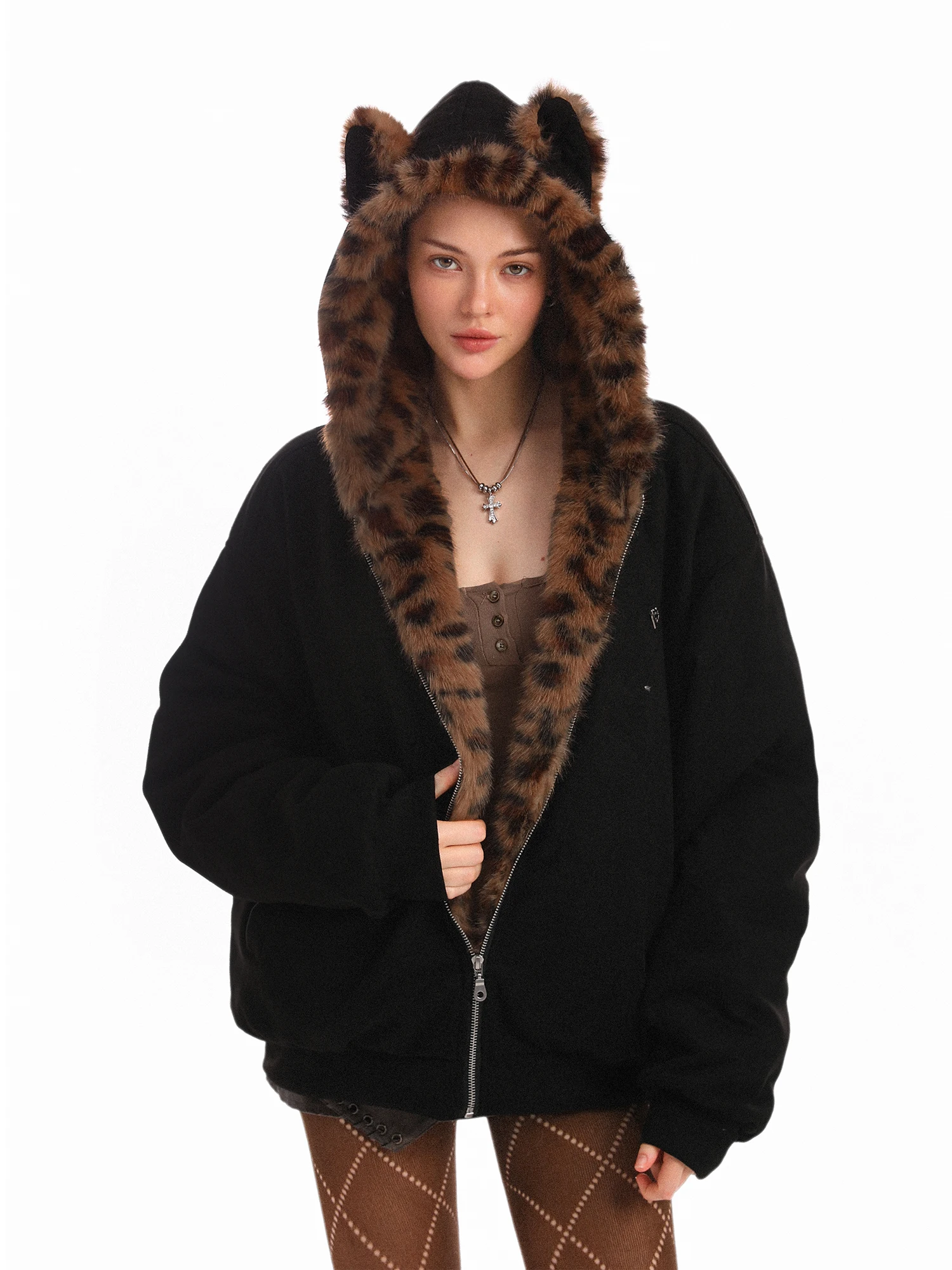 Замшевое пальто Thiened с капюшоном и меховым воротником, женское зимнее пальто Biggold Street Sle, свободная посадка, длинная застежка-молния
Замшевое пальто Thiened с капюшоном и меховым воротником, женское зимнее пальто Biggold Street Sle, свободная посадка, длинная застежка-молния