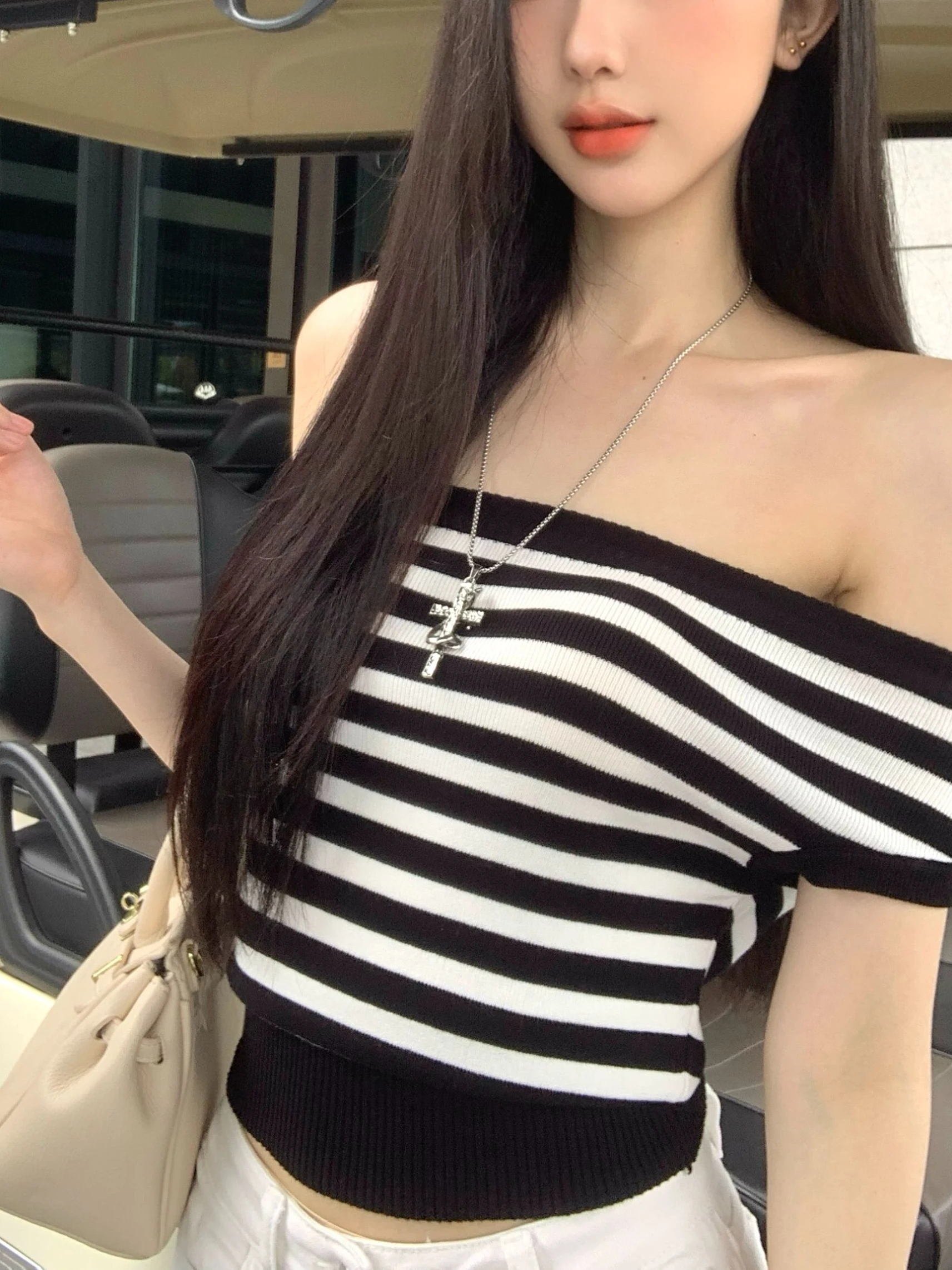 Unique Knitted Stripe oulder Bared T irt Women's Summer Sexy Waist Cinched ort Sve Korean Sle Commute Faion
Unique Knitted Stripe oulder Bared T irt Women's Summer Sexy Waist Cinched ort Sve Korean Sle Commute Faion
