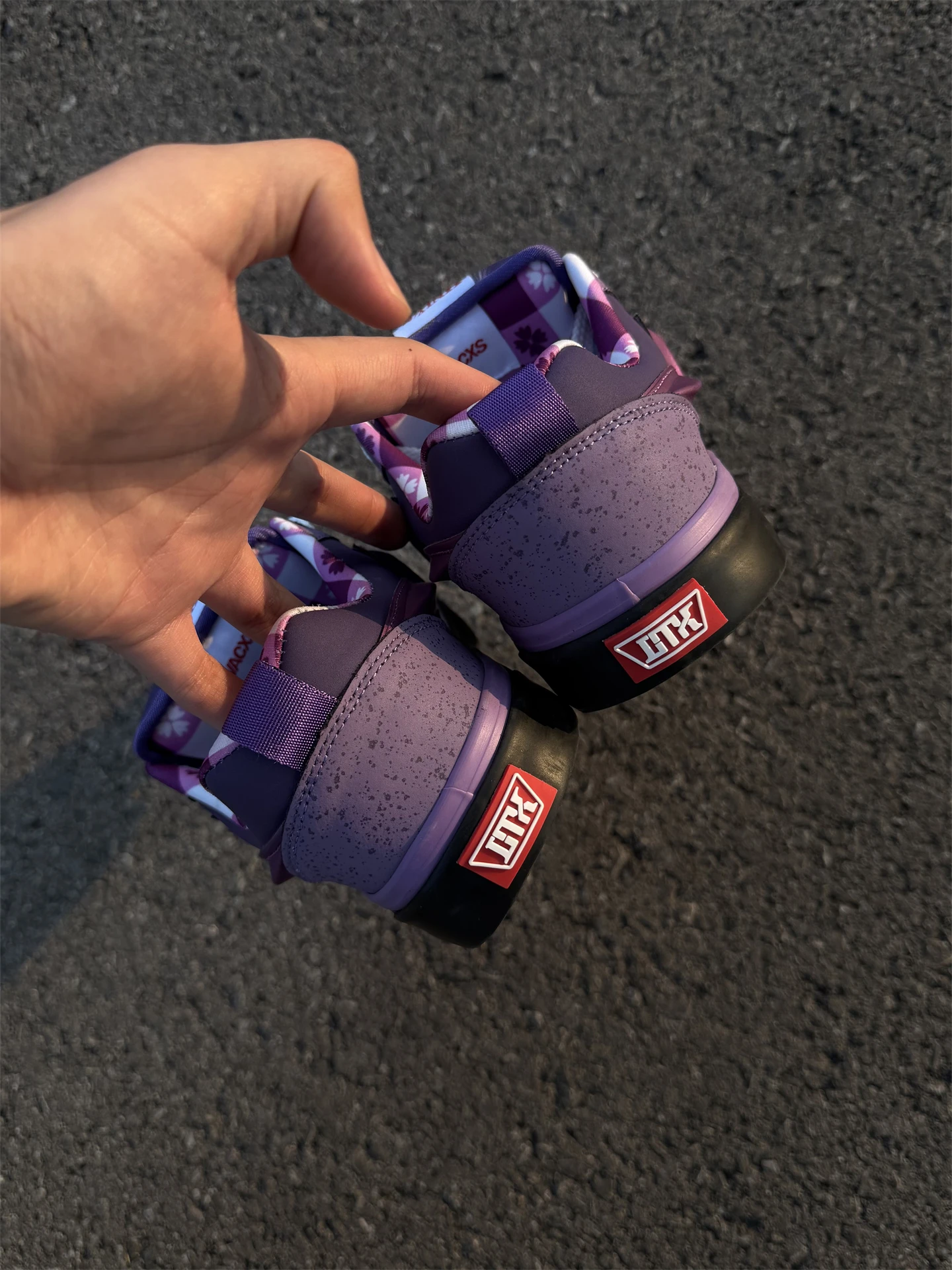 Visecoo Concepts ex Low-Top Casual Slip-On Sneakers Blue Bread oe Women's Sle Men's Sle round Toe Paneling
Visecoo Concepts ex Low-Top Casual Slip-On Sneakers Blue Bread oe Women's Sle Men's Sle round Toe Paneling