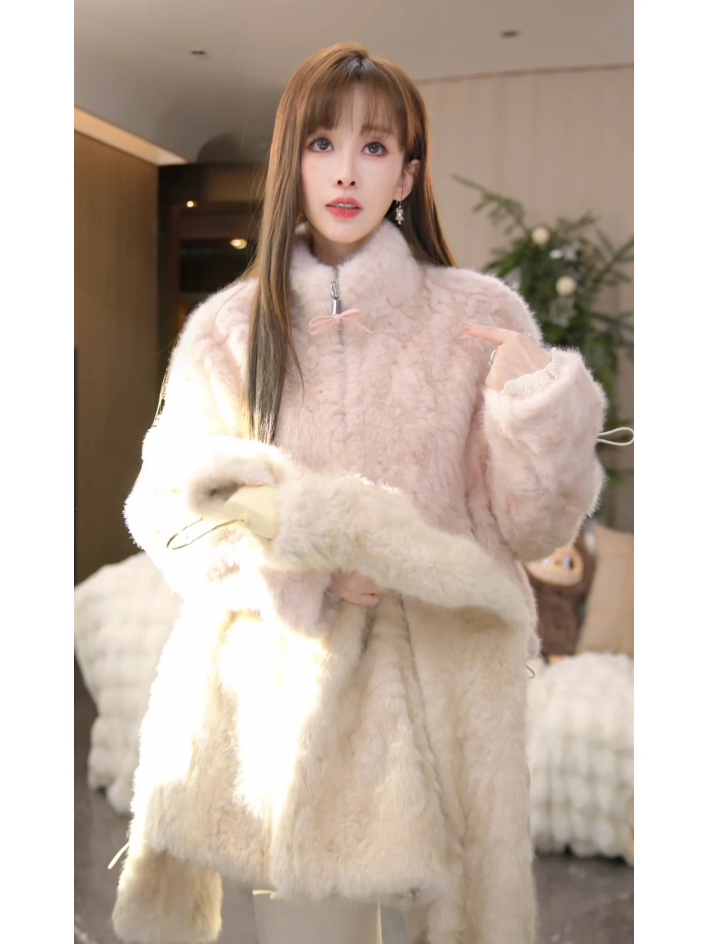 Ultra Soft Faux Fur Jaet Women's Winter New Sle Warmth Environmental Protection Hair Simulation Leather Coat Casual Sle
Ultra Soft Faux Fur Jaet Women's Winter New Sle Warmth Environmental Protection Hair Simulation Leather Coat Casual Sle