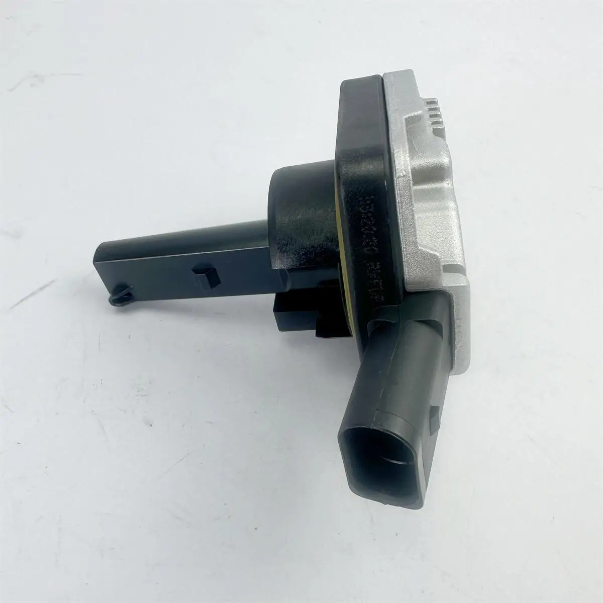 1J0907660B Oil Level Sensor 1J 8L 8N 8P 8V 1K 1.6 1.8T 2.0 1997-2015
1J0907660B Oil Level Sensor 1J 8L 8N 8P 8V 1K 1.6 1.8T 2.0 1997-2015