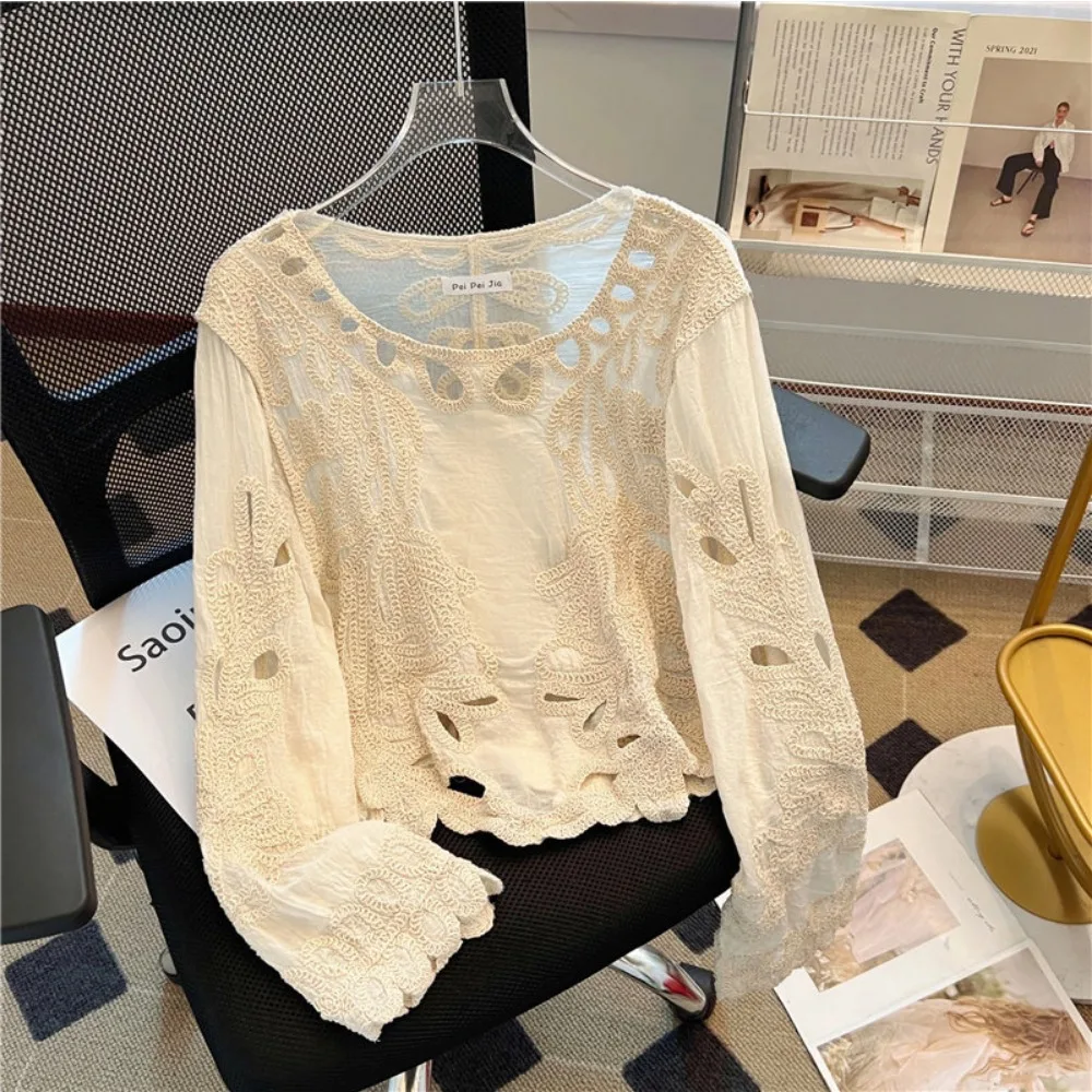 Винтажная базовая блузка с вырезами, свободного кроя, с длинными рукавами, в корейском стиле, сексуальная осенняя рубашка, женская одежда
Винтажная базовая блузка с вырезами, свободного кроя, с длинными рукавами, в корейском стиле, сексуальная осенняя рубашка, женская одежда