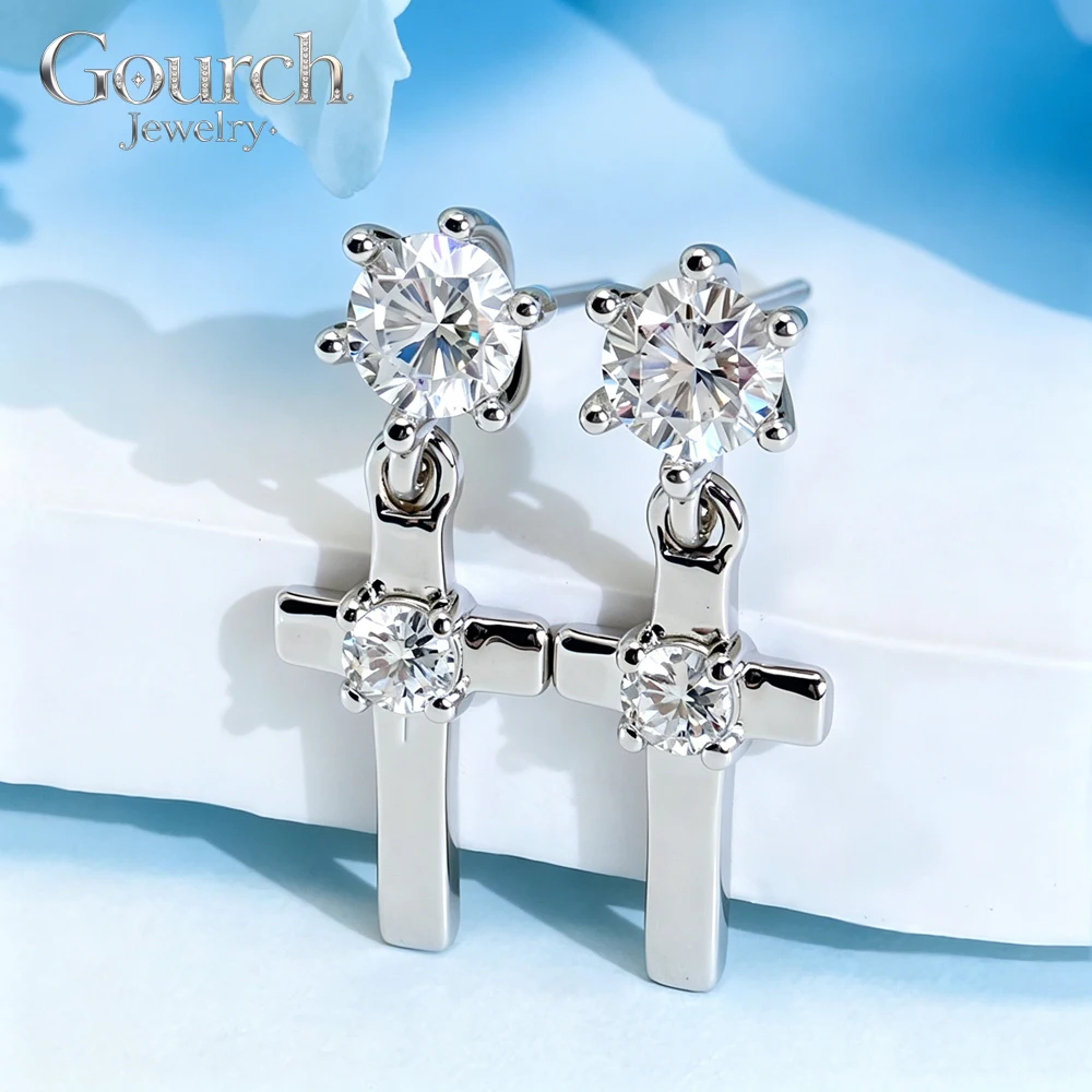 Gourch D/VVS1 Round Cut Moissanite Cross Pendant Stud Earrings 925 Sterling Silver Women's Drop Earrings Hip Hop 14K Gold Plated
Gourch D/VVS1 Round Cut Moissanite Cross Pendant Stud Earrings 925 Sterling Silver Women's Drop Earrings Hip Hop 14K Gold Plated