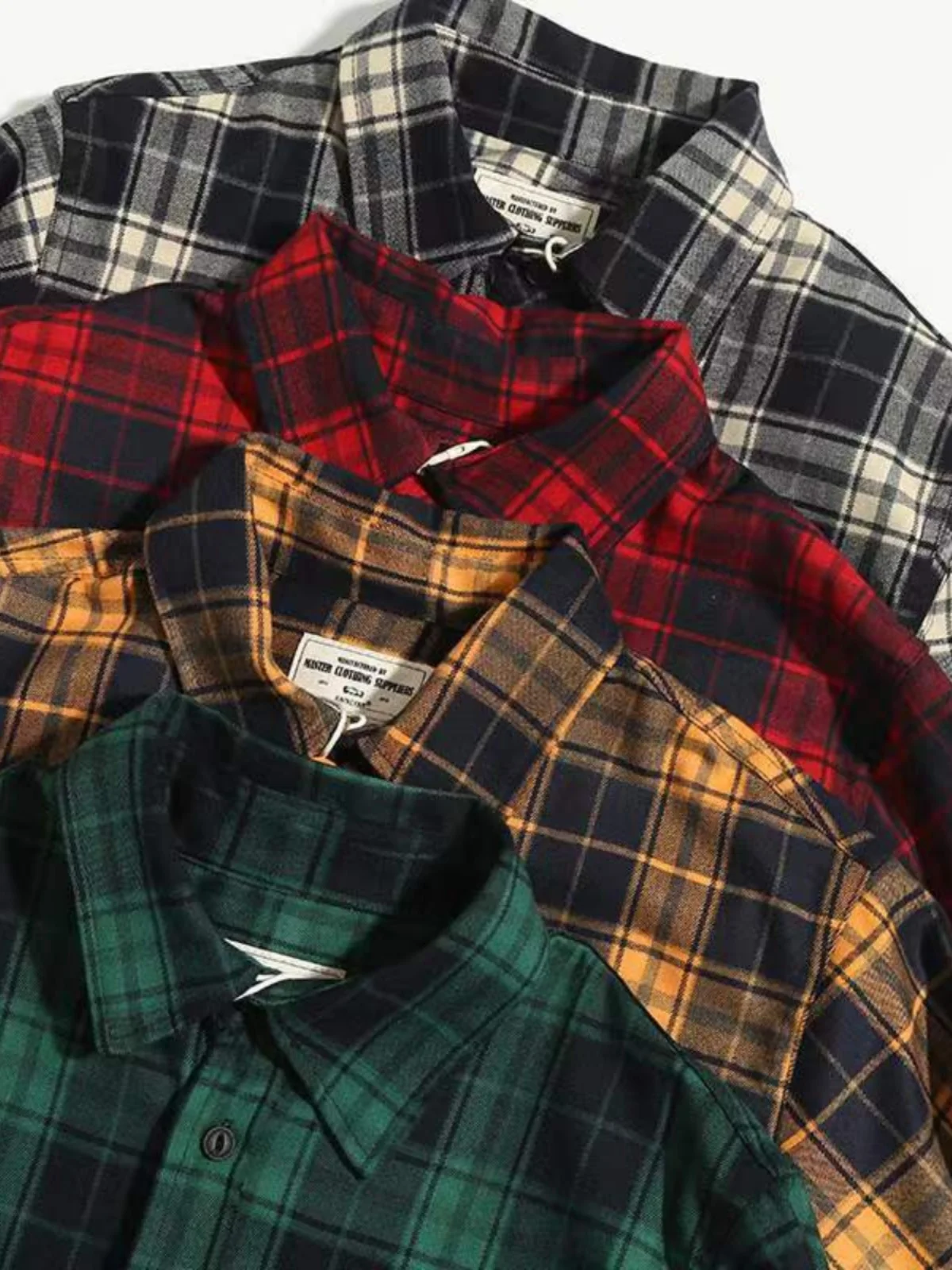 Thiened Plaid Long Sve Men's irt Retro American Sle Double ket Workwear Casual Loose Fit Spring Summer irt
Thiened Plaid Long Sve Men's irt Retro American Sle Double ket Workwear Casual Loose Fit Spring Summer irt