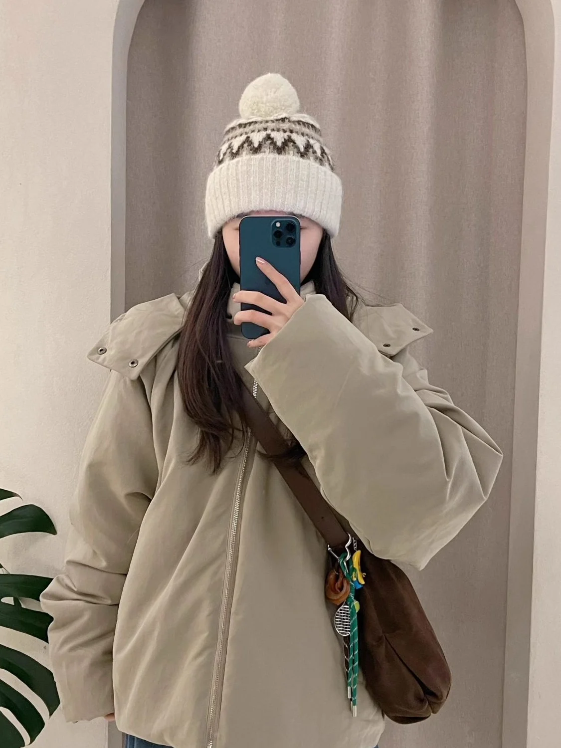 Women's Hooded down Jacket Coat Thickened Winter New Style Korean Small Size Casual Long Sleeve Zipper Closure Color
Women's Hooded down Jacket Coat Thickened Winter New Style Korean Small Size Casual Long Sleeve Zipper Closure Color