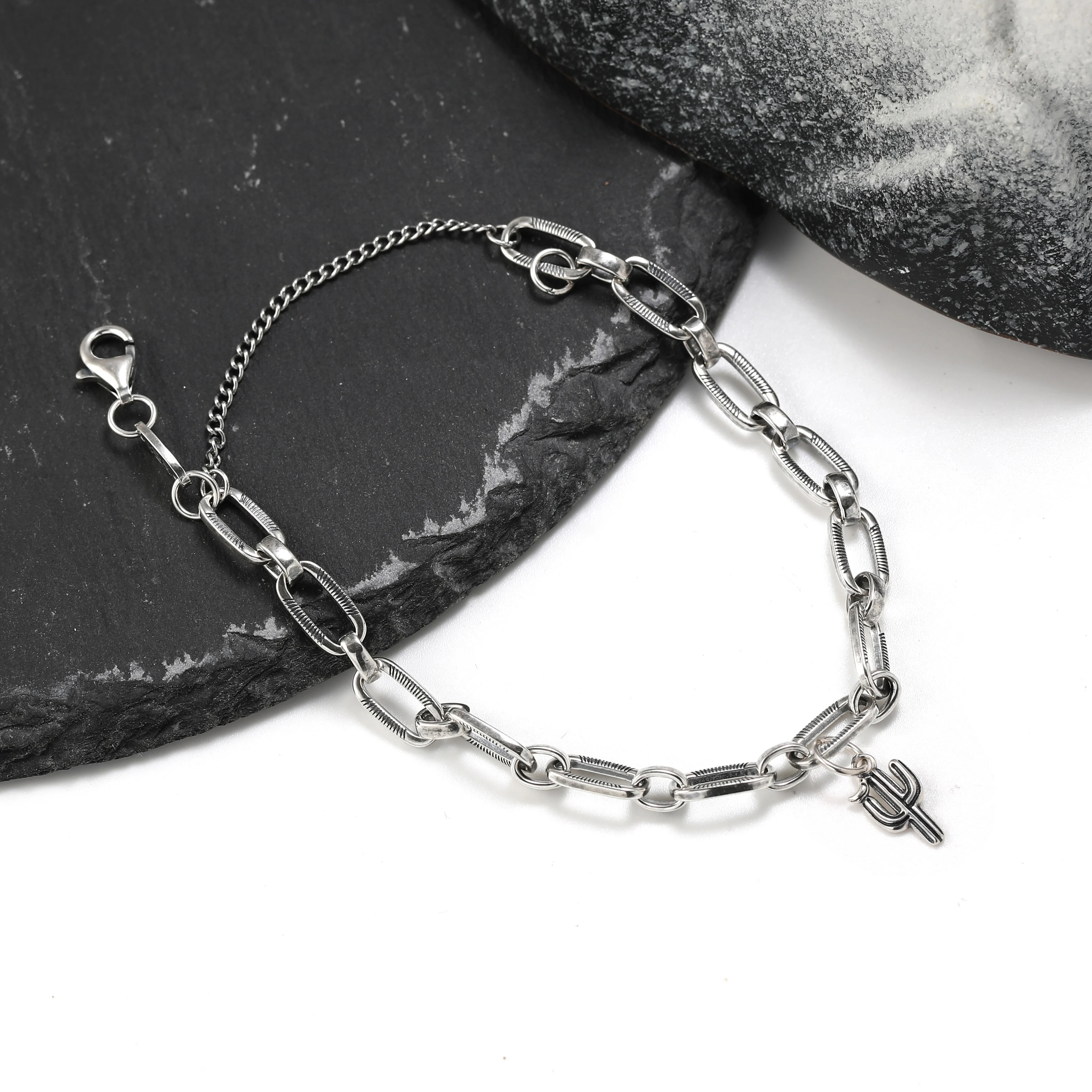 Genuine 925 sterling silver exquisite Ornate Links Charm Bracelet paired with Cactus and bird pendant
Genuine 925 sterling silver exquisite Ornate Links Charm Bracelet paired with Cactus and bird pendant