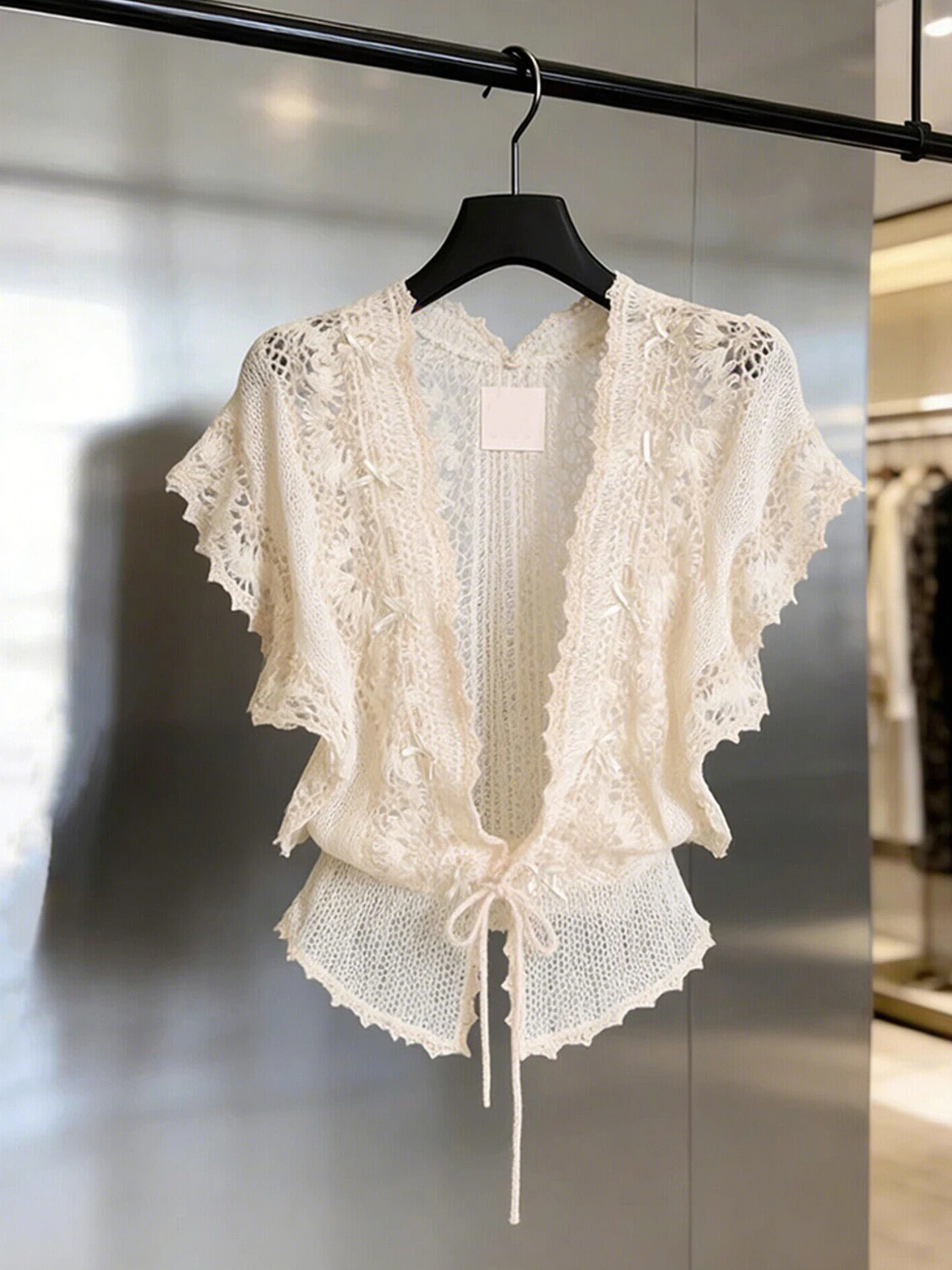 Elegant Hollow out Lace Top Summer New Style Slimming Fashionable Small Shirt V Neck Short Sleeve Women's Premium Feel
Elegant Hollow out Lace Top Summer New Style Slimming Fashionable Small Shirt V Neck Short Sleeve Women's Premium Feel
