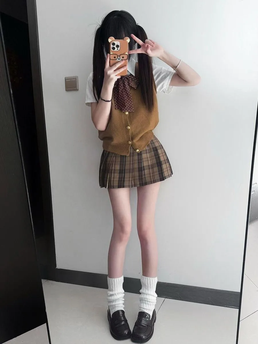 Brown Knitted Uniform Jk Vest Shirt Short Skirt School Style Set Women's Fashion College Windbreaker Breathable Polyester
Brown Knitted Uniform Jk Vest Shirt Short Skirt School Style Set Women's Fashion College Windbreaker Breathable Polyester