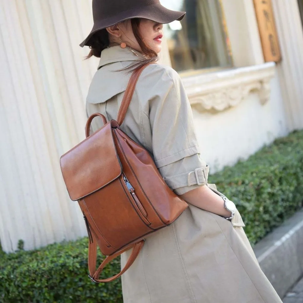Retro Leather Backpack Women Large Capacity Magnetic Buckle Oil Wax Rucksack Solid-Color Soft-Touch Anti-Theft Travel Bag
Retro Leather Backpack Women Large Capacity Magnetic Buckle Oil Wax Rucksack Solid-Color Soft-Touch Anti-Theft Travel Bag