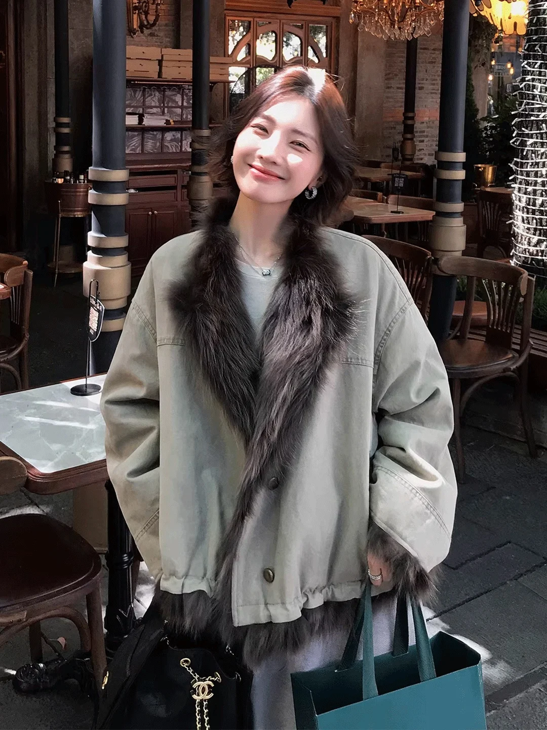 Retro Fur Collar Cotton Jaet Women's ort Sle Warmth Environmental Protection Leather Fur Coat New Winter Faion
Retro Fur Collar Cotton Jaet Women's ort Sle Warmth Environmental Protection Leather Fur Coat New Winter Faion