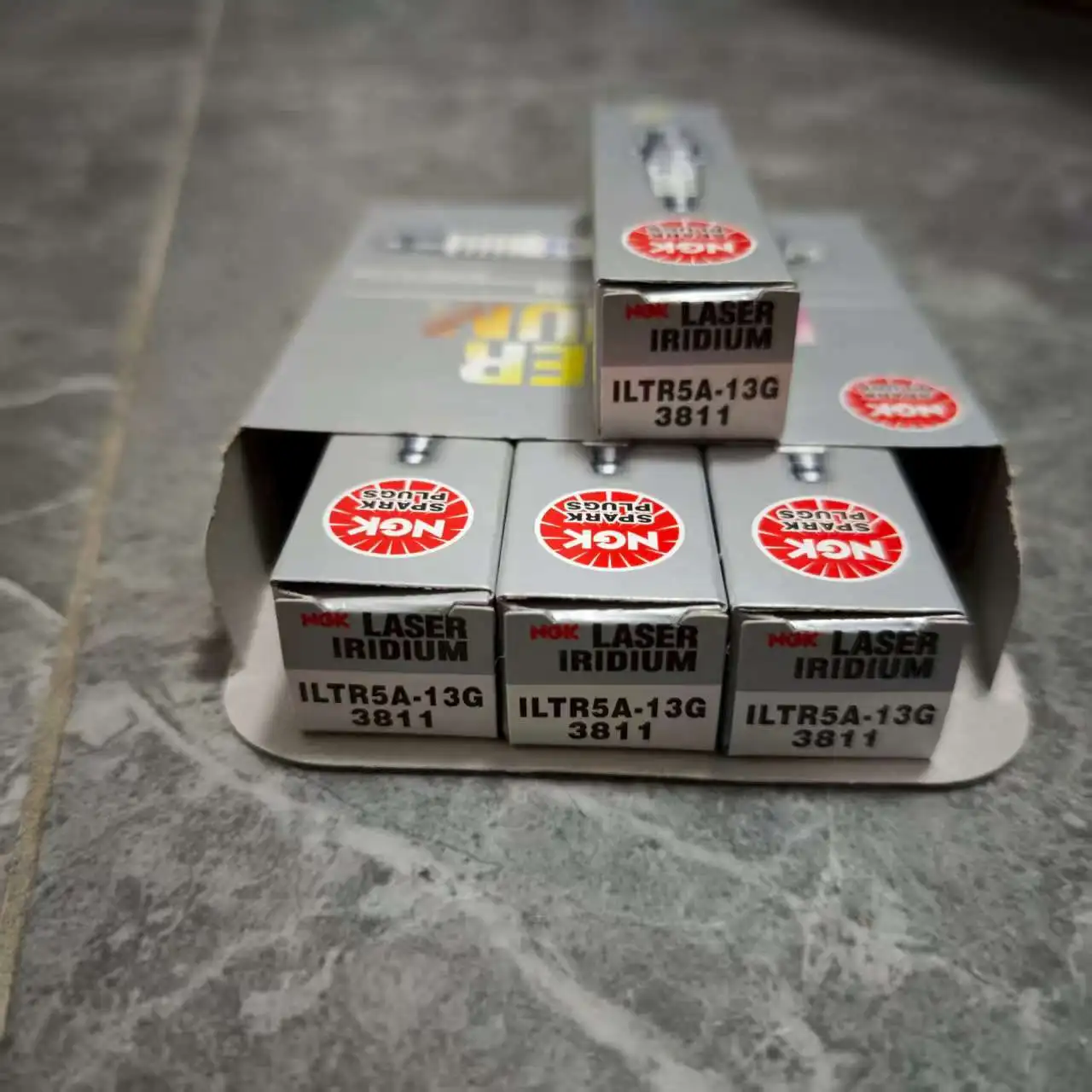 4/6 шт. свечи зажигания NGK 3811 ILTR5A-13G для MAZDA 3 5 6 CX7 8 FORD FOCUS FUSION MONDEO RANGER ESCAPE KUGA C-MAX S-MAX GALAXY
4/6 шт. свечи зажигания NGK 3811 ILTR5A-13G для MAZDA 3 5 6 CX7 8 FORD FOCUS FUSION MONDEO RANGER ESCAPE KUGA C-MAX S-MAX GALAXY