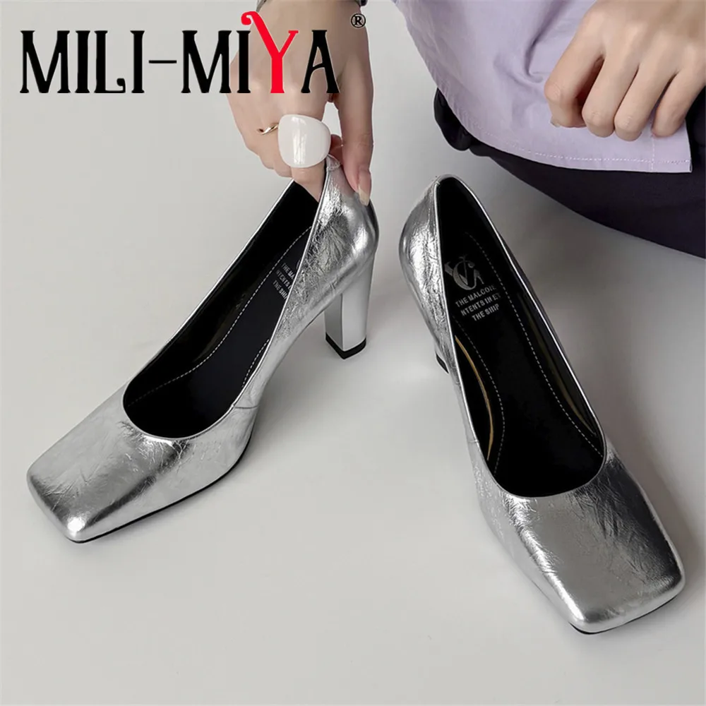 MILI-MIYA Women's Plain-Coloured Square-Toed Cow Leather Casual High Heels With Chunky Heels And a Slip-On Design Available
MILI-MIYA Women's Plain-Coloured Square-Toed Cow Leather Casual High Heels With Chunky Heels And a Slip-On Design Available