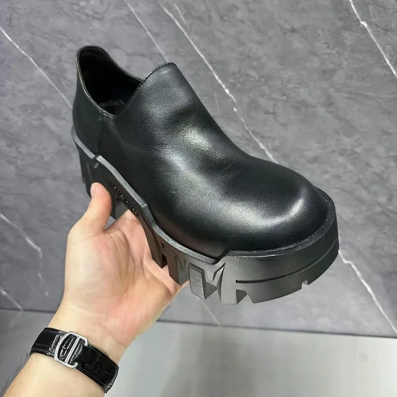 Designer Round-headed Platform Shoes Sponge Cake Bottom Ladies' Casual Shoes Spring New Splicing One-pedal High-heeled Shoes.
Designer Round-headed Platform Shoes Sponge Cake Bottom Ladies' Casual Shoes Spring New Splicing One-pedal High-heeled Shoes.