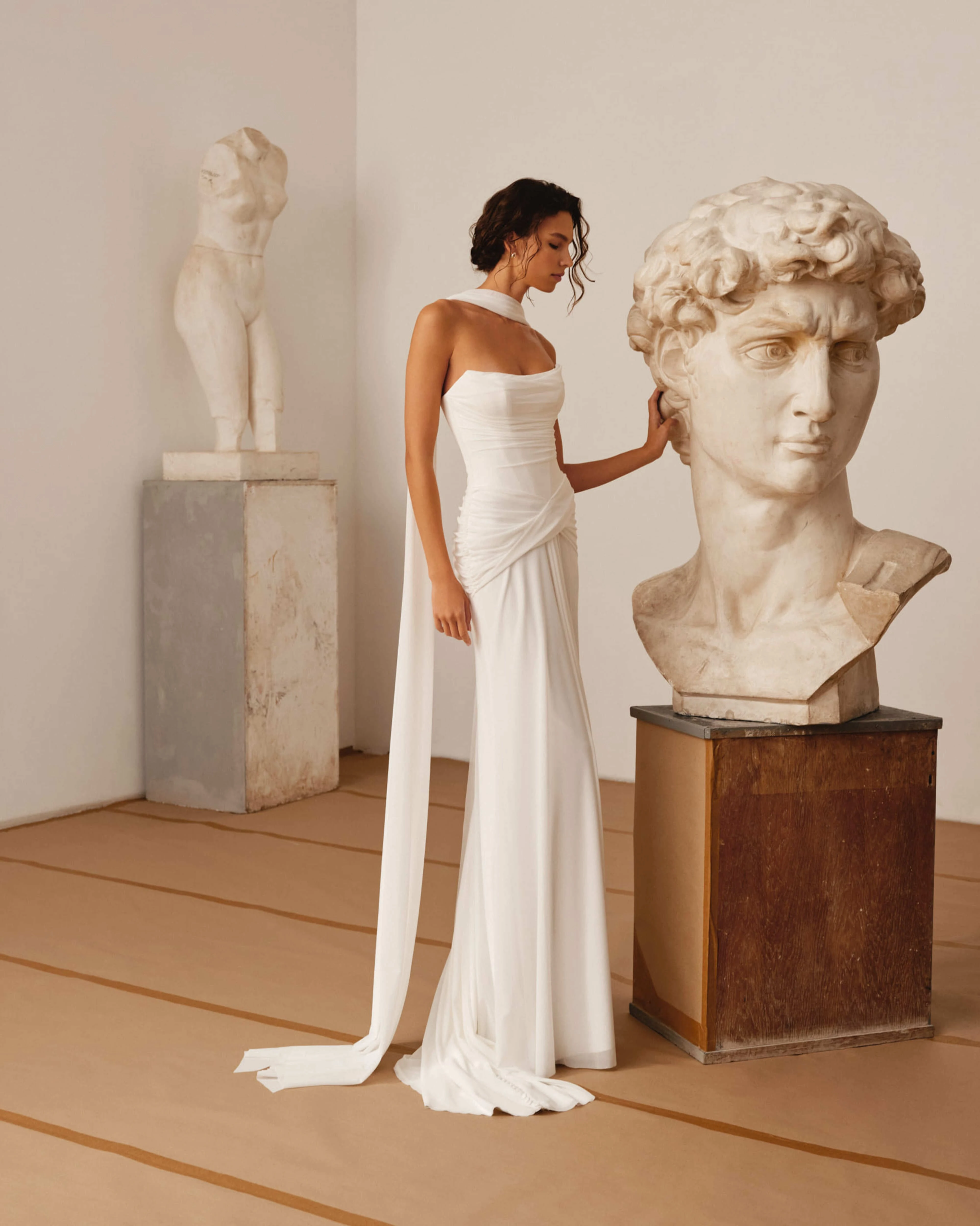 Customized Wedding Dresses Chiffon Strapless Draped Waist Mermaid Bridal Growns Sleeveless Backless Cape Vestidos De Novia 2026
Customized Wedding Dresses Chiffon Strapless Draped Waist Mermaid Bridal Growns Sleeveless Backless Cape Vestidos De Novia 2026