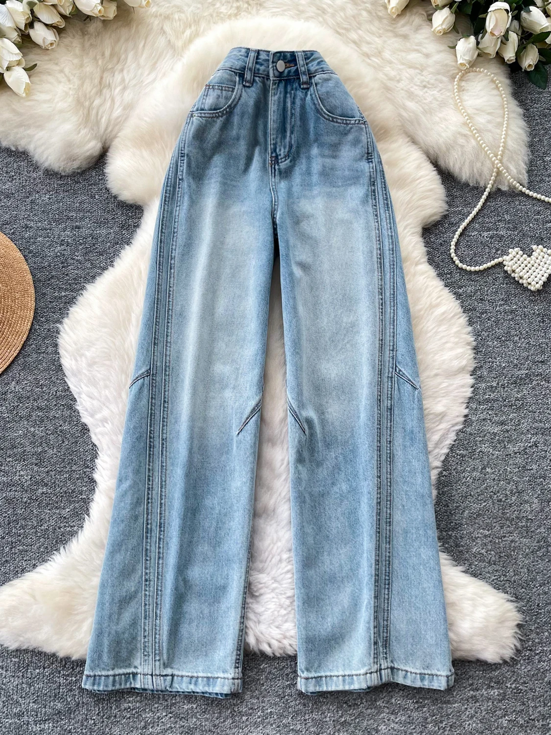 American Retro High Waist Commuter Style Wide Leg Jeans Women Spring Loose Slimming Hip Covering Versatile Elegant Long Pants
American Retro High Waist Commuter Style Wide Leg Jeans Women Spring Loose Slimming Hip Covering Versatile Elegant Long Pants