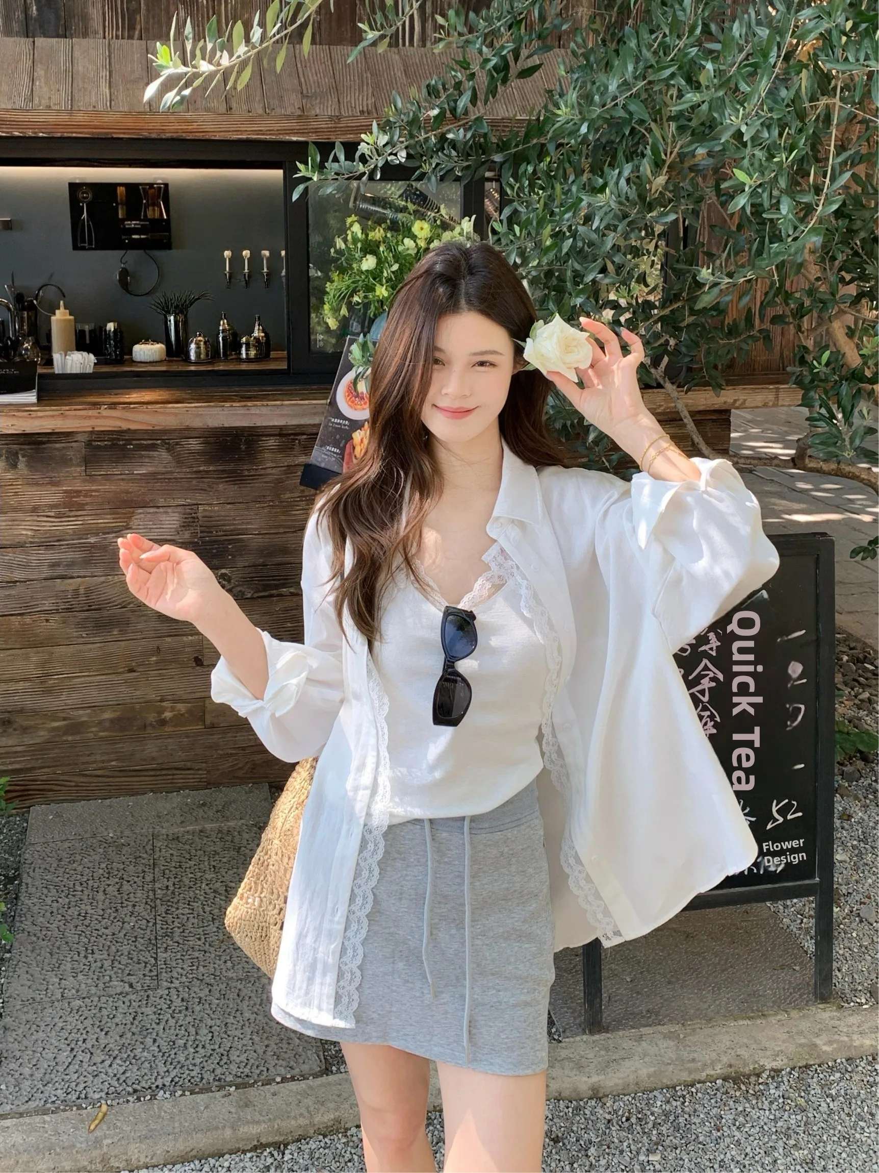 Lace Splice Thin Long Sleeve Sun Protection Shirt Women Summer New Design Loose Outerwear Trendy Collar Mid-Length Shirt
Lace Splice Thin Long Sleeve Sun Protection Shirt Women Summer New Design Loose Outerwear Trendy Collar Mid-Length Shirt