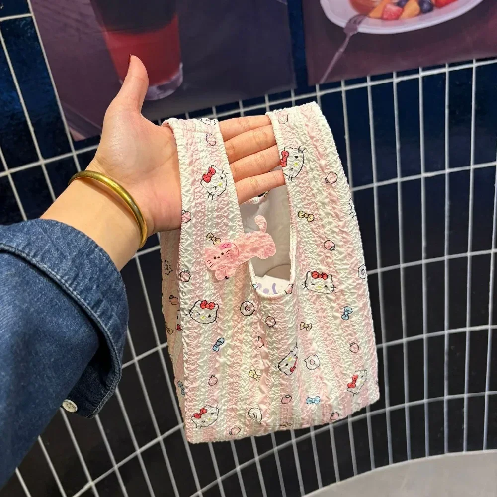 Sweet Kawaii Anime Sanrio Ins Fashion Storage Bag Cute Cartoon Commute Hello Kitty Handbag Match Bag Lovely Gifts for Girls
Sweet Kawaii Anime Sanrio Ins Fashion Storage Bag Cute Cartoon Commute Hello Kitty Handbag Match Bag Lovely Gifts for Girls