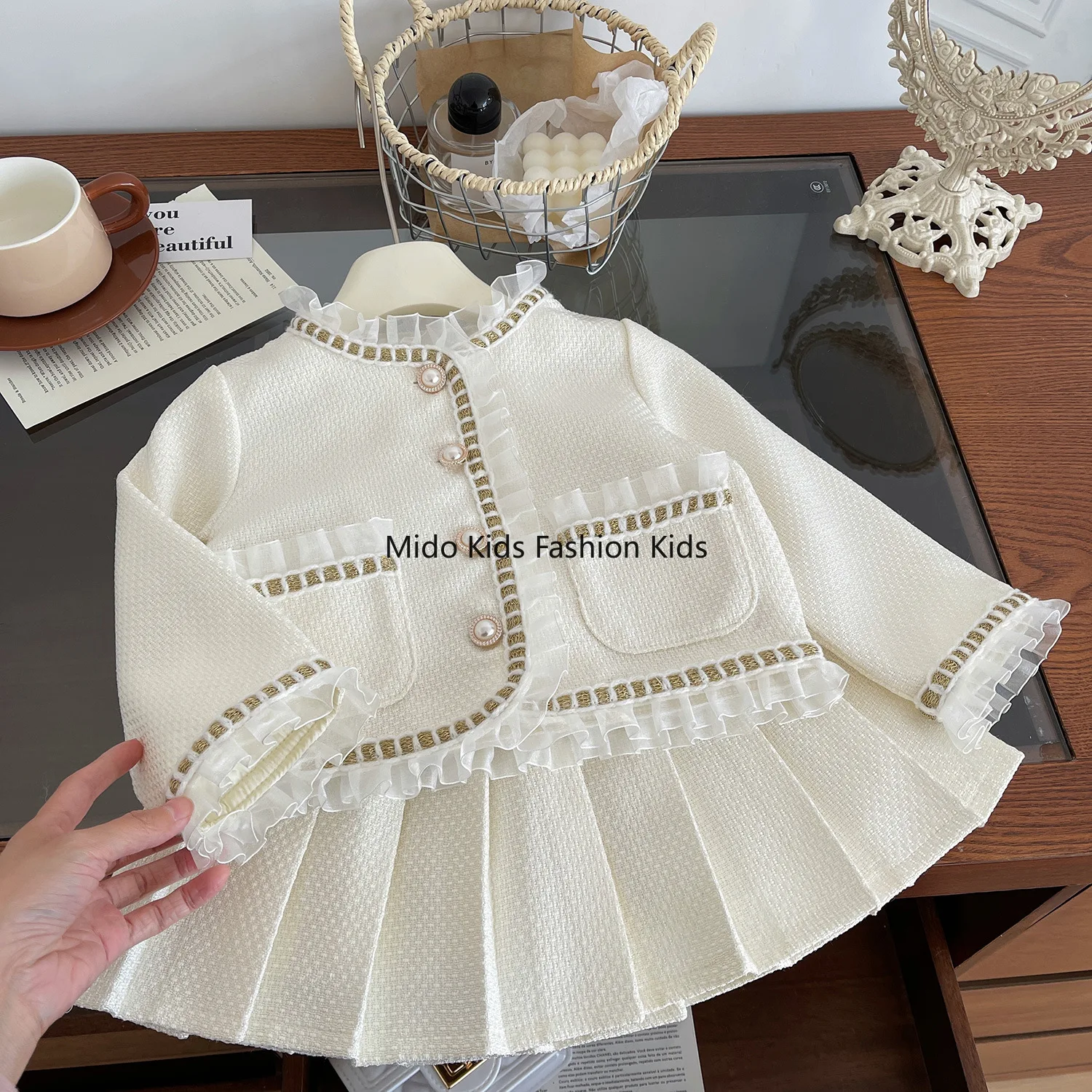 Little Girl's Set Spring/Autumn Collection Children's Tulle-Panel Jacket Pleated Skirt Fashionable Two-Piece Set
Little Girl's Set Spring/Autumn Collection Children's Tulle-Panel Jacket Pleated Skirt Fashionable Two-Piece Set