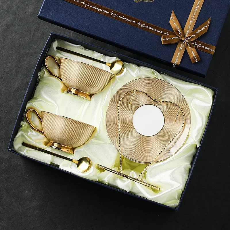 Bone China Tea Set Stripe Design Porcelain Cup Saucer Dual Drinkware Afternoon Tea Ware Presentation Case
Bone China Tea Set Stripe Design Porcelain Cup Saucer Dual Drinkware Afternoon Tea Ware Presentation Case