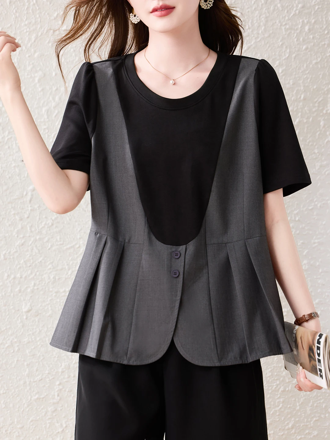Fashionable Slimming Casual Big Size T-Shirt Fake Two-Piece Top Polyester Fiber Short Sleeve Mid-Length Women's Shirt
Fashionable Slimming Casual Big Size T-Shirt Fake Two-Piece Top Polyester Fiber Short Sleeve Mid-Length Women's Shirt