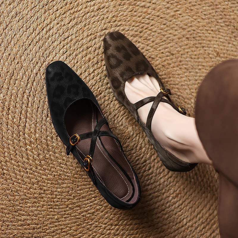 2026 new spring autumn women pumps natural leather plus size 22-26.5cm cowhide+pigskin buckle thick heel women shoes fashion
2026 new spring autumn women pumps natural leather plus size 22-26.5cm cowhide+pigskin buckle thick heel women shoes fashion