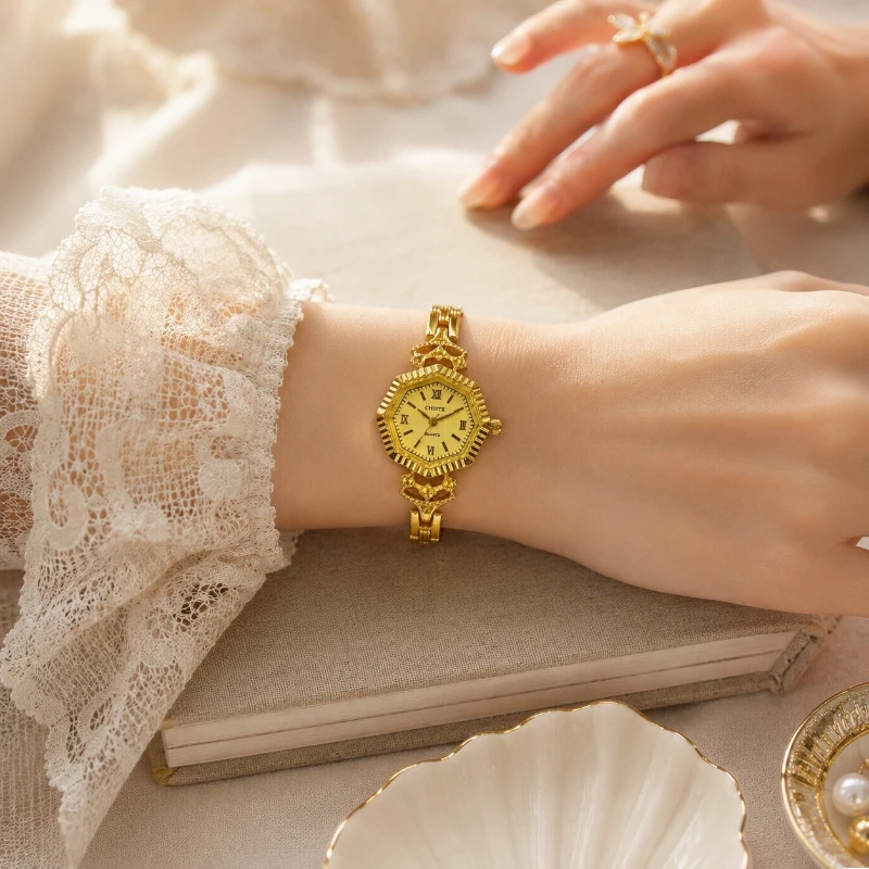 New Vintage Polygonal Dial Women's Watch Fashion Luxury Gold Bracelet Ladies Quartz Watches Elegant Woman Wristwatches Relogio
New Vintage Polygonal Dial Women's Watch Fashion Luxury Gold Bracelet Ladies Quartz Watches Elegant Woman Wristwatches Relogio
