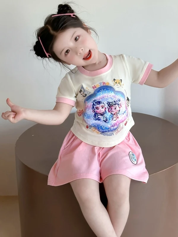 Girls Summer Outfit 2026 New Style Children's Cartoon Na Zha Bright Light Flip Short Sleeve Shorts Two-Piece Set Summer Fashion
Girls Summer Outfit 2026 New Style Children's Cartoon Na Zha Bright Light Flip Short Sleeve Shorts Two-Piece Set Summer Fashion