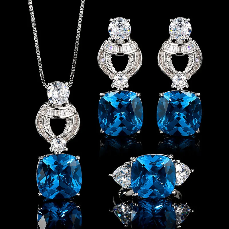 Jewelry set with gold-plated blue spinel, vintage style, main stone 12*12
Jewelry set with gold-plated blue spinel, vintage style, main stone 12*12