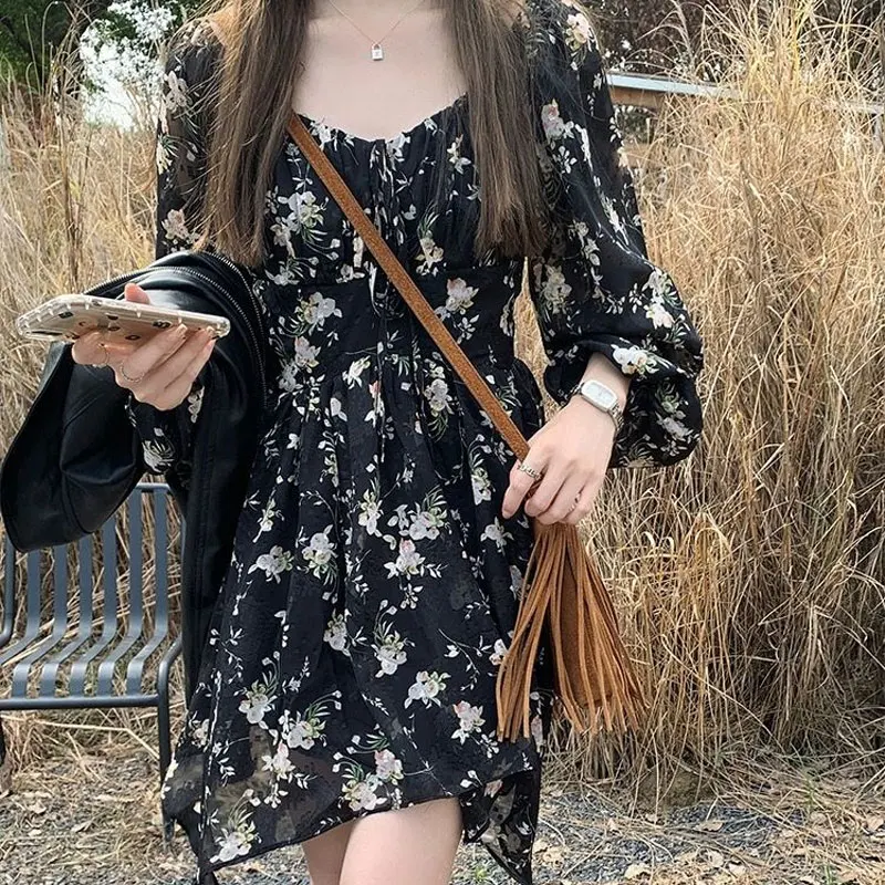 Vintage Broken Flowers Mini Dress Spring Autumn Korean Waist Female Clothing Square Collar Drawstring Stylish Irregular Dresses
Vintage Broken Flowers Mini Dress Spring Autumn Korean Waist Female Clothing Square Collar Drawstring Stylish Irregular Dresses