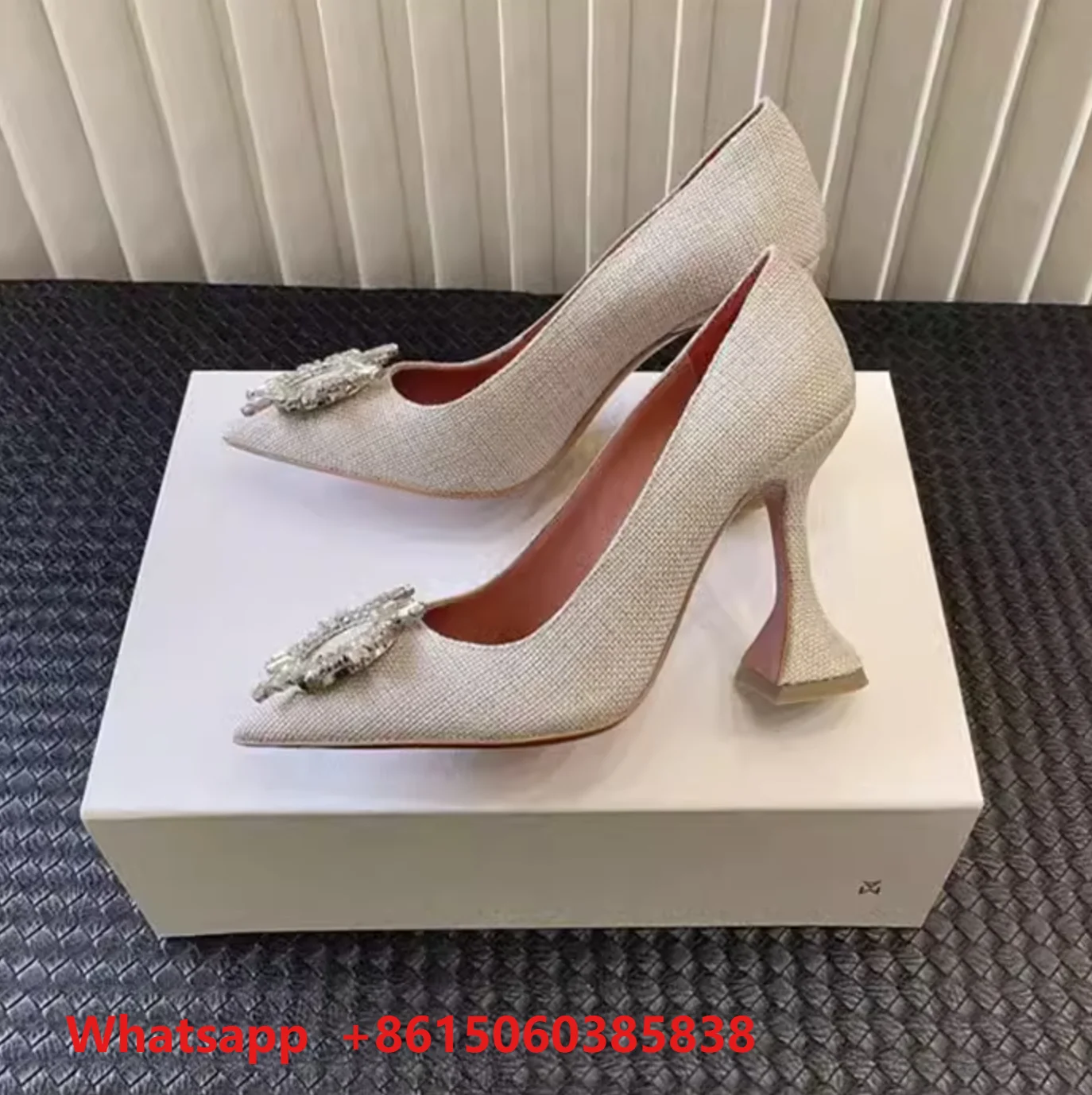 Ami 95mm linen satin pump pointed toe slip-on Diamond martini glass Plaxi fluted heels clear PVC metallic mirrored leather Shoes
Ami 95mm linen satin pump pointed toe slip-on Diamond martini glass Plaxi fluted heels clear PVC metallic mirrored leather Shoes
