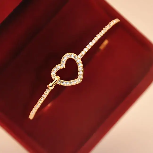 1 Pc Fashion Heart Luxury Elegant Simple Zircon Gold Color Bracelet Woman Party Prom Daily Gifts Jewelry
1 Pc Fashion Heart Luxury Elegant Simple Zircon Gold Color Bracelet Woman Party Prom Daily Gifts Jewelry