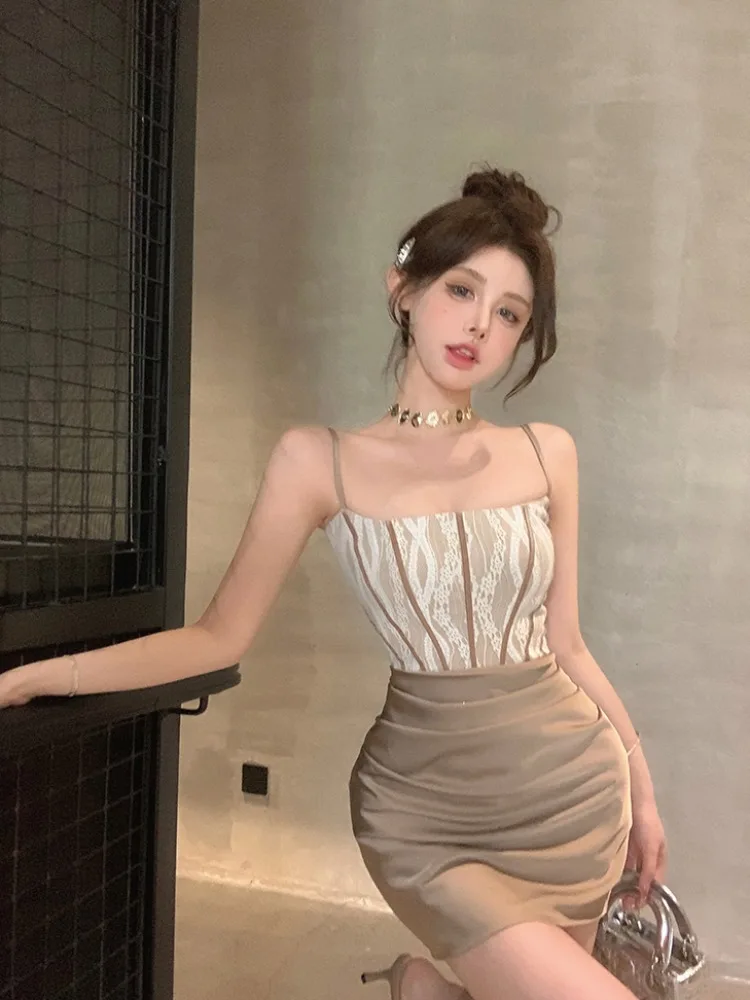 Summer Women's Lace Fishbone Strap Dress Satin Waist Cinching Butt Hugging Short Skirt Pure Desire Slimming Effect
Summer Women's Lace Fishbone Strap Dress Satin Waist Cinching Butt Hugging Short Skirt Pure Desire Slimming Effect